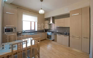 4-к квартира, вторичка, 131м2, 3/4 этаж