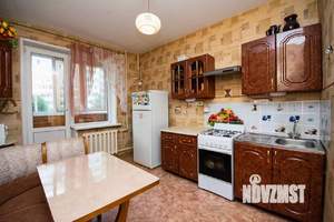 2-к квартира, вторичка, 58м2, 1/9 этаж