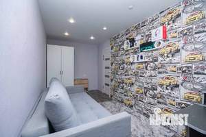 2-к квартира, вторичка, 42м2, 1/4 этаж