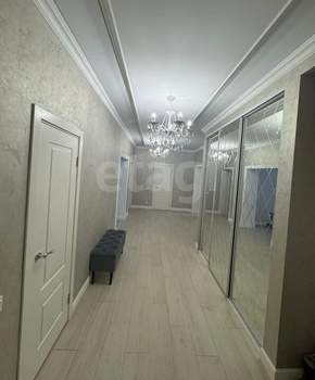 3-к квартира, вторичка, 120м2, 1/3 этаж