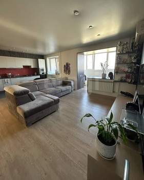 2-к квартира, вторичка, 65м2, 9/9 этаж