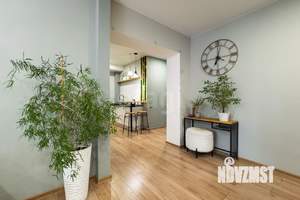 3-к квартира, вторичка, 125м2, 1/3 этаж