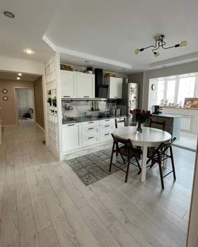 4-к квартира, вторичка, 86м2, 5/18 этаж