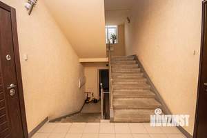 2-к квартира, вторичка, 62м2, 1/4 этаж